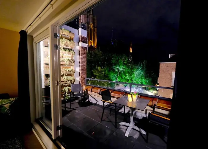 Sunny 45m2 Penthouse With Balcony And Terrace - R65c Eindhoven