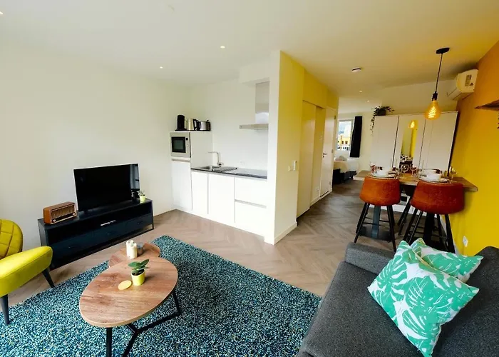 Apartment Sunny 45m2 Penthouse With Balcony And Terrace - R65c