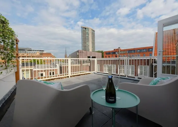 Sunny 45m2 Penthouse With Balcony And Terrace - R65c *