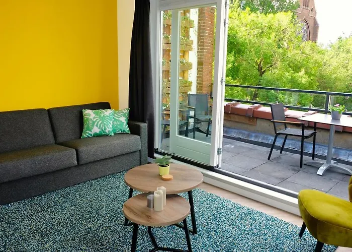 Sunny 45m2 Penthouse With Balcony And Terrace - R65c *